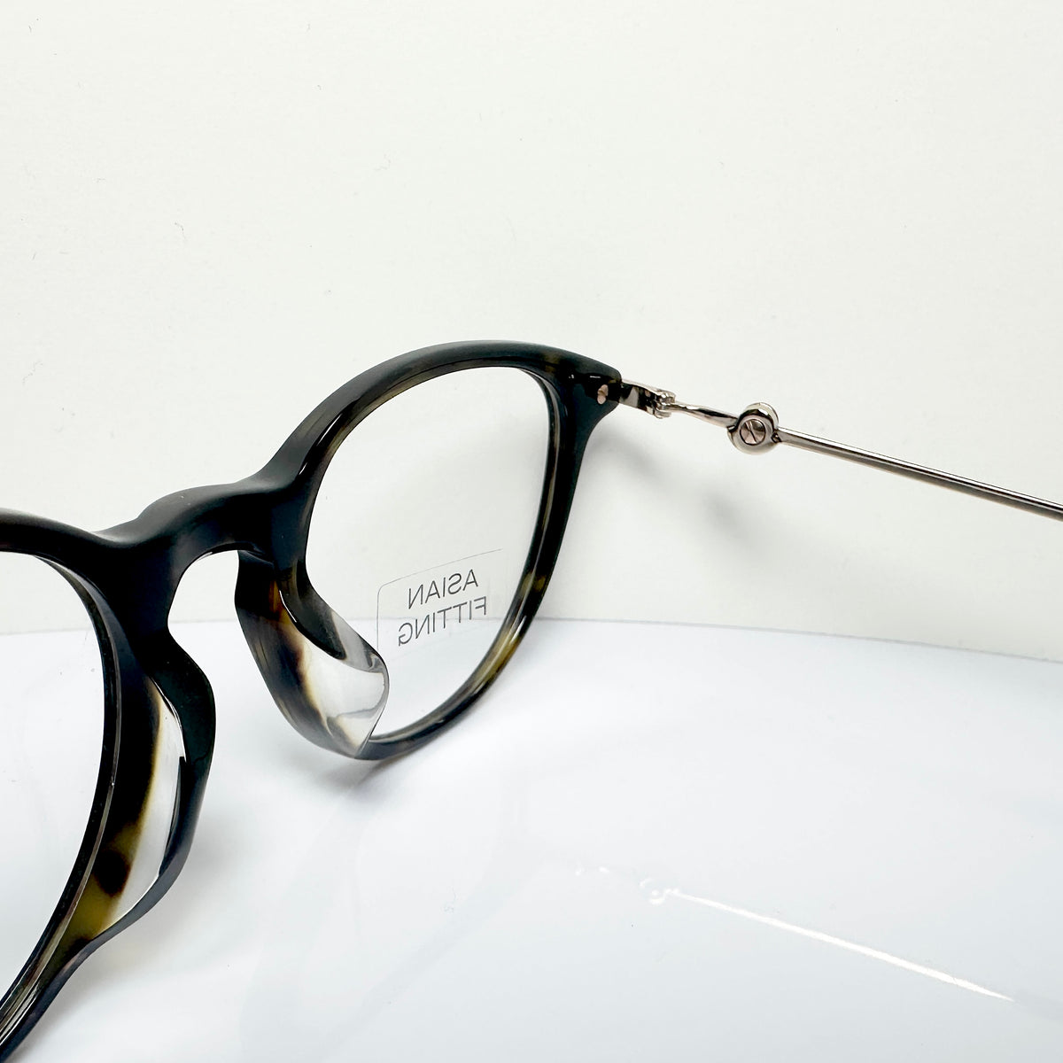 Moncler ML5128 V052 Unisex Eyeglasses Frame in Havana/Gold - Authentic New