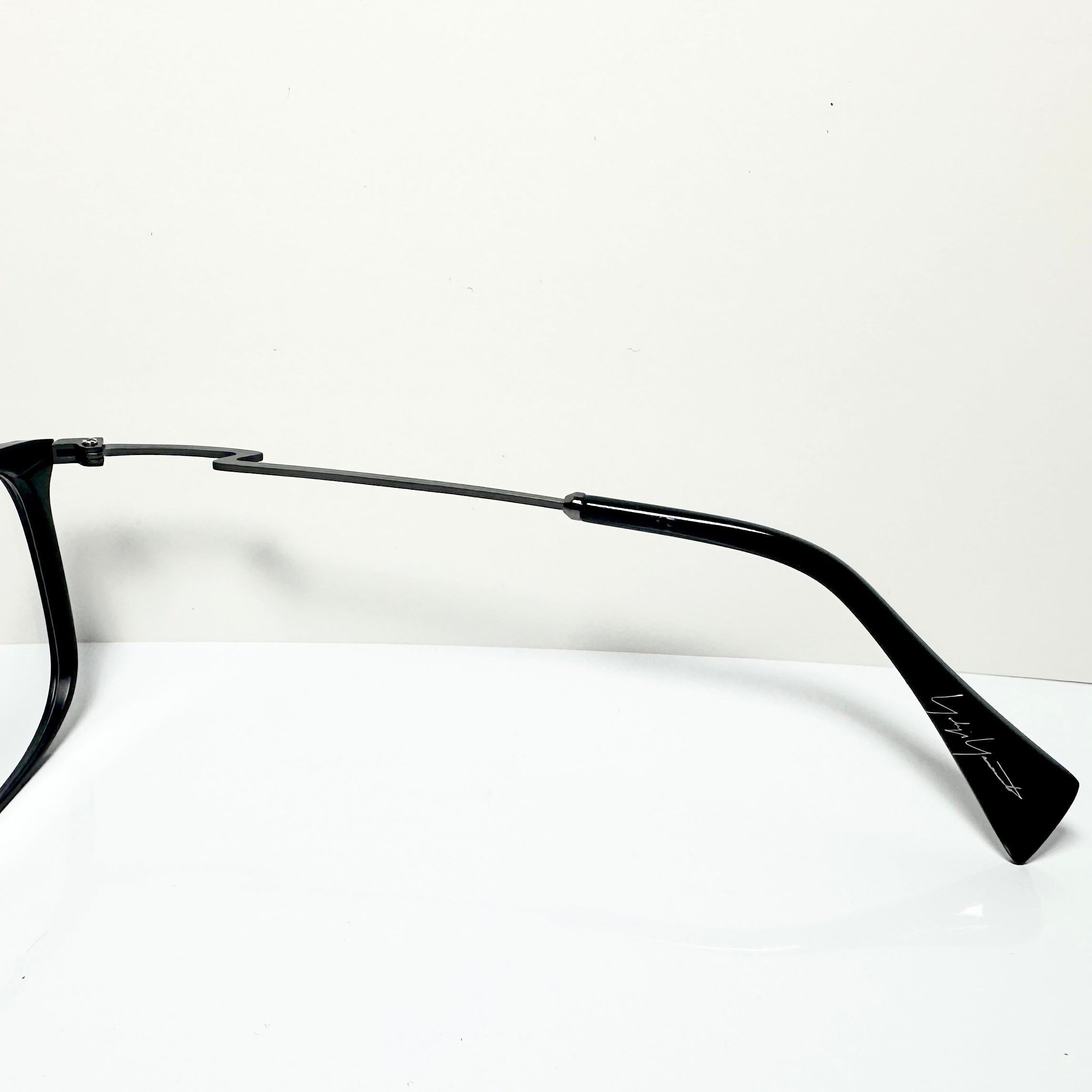 Yohji Yamamoto YY3029 002 Men's Eyeglasses Frame in Black - Authentic New
