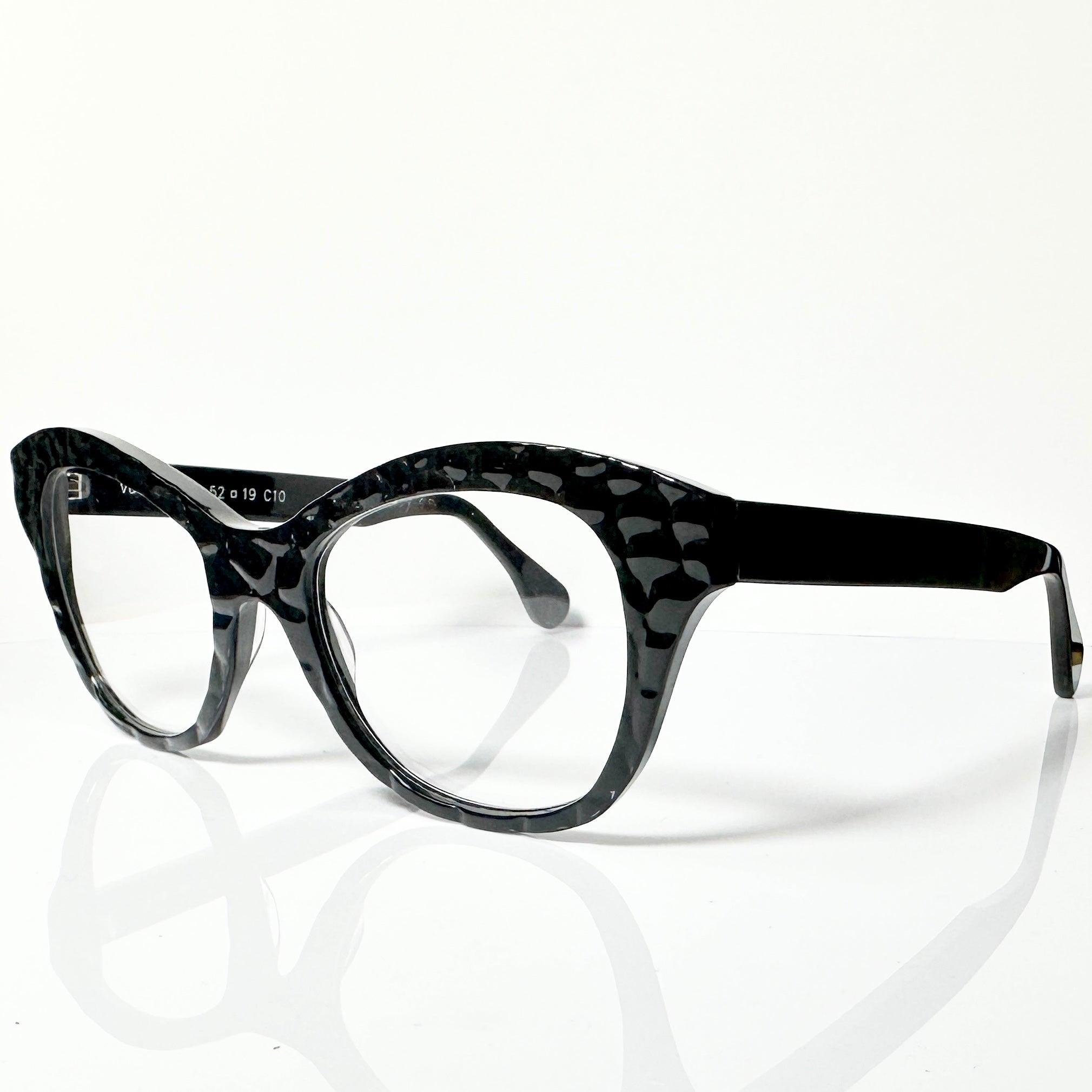 VUE DC KIM C10 Women's Eyeglasses Frame in Crocodile Black - Authentic New
