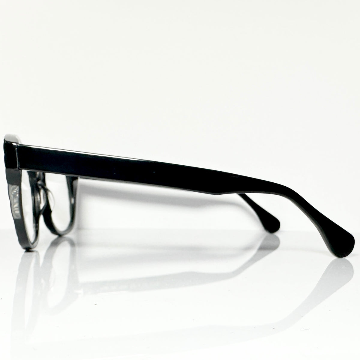VUE DC KIM C10 Women's Eyeglasses Frame in Crocodile Black - Authentic New