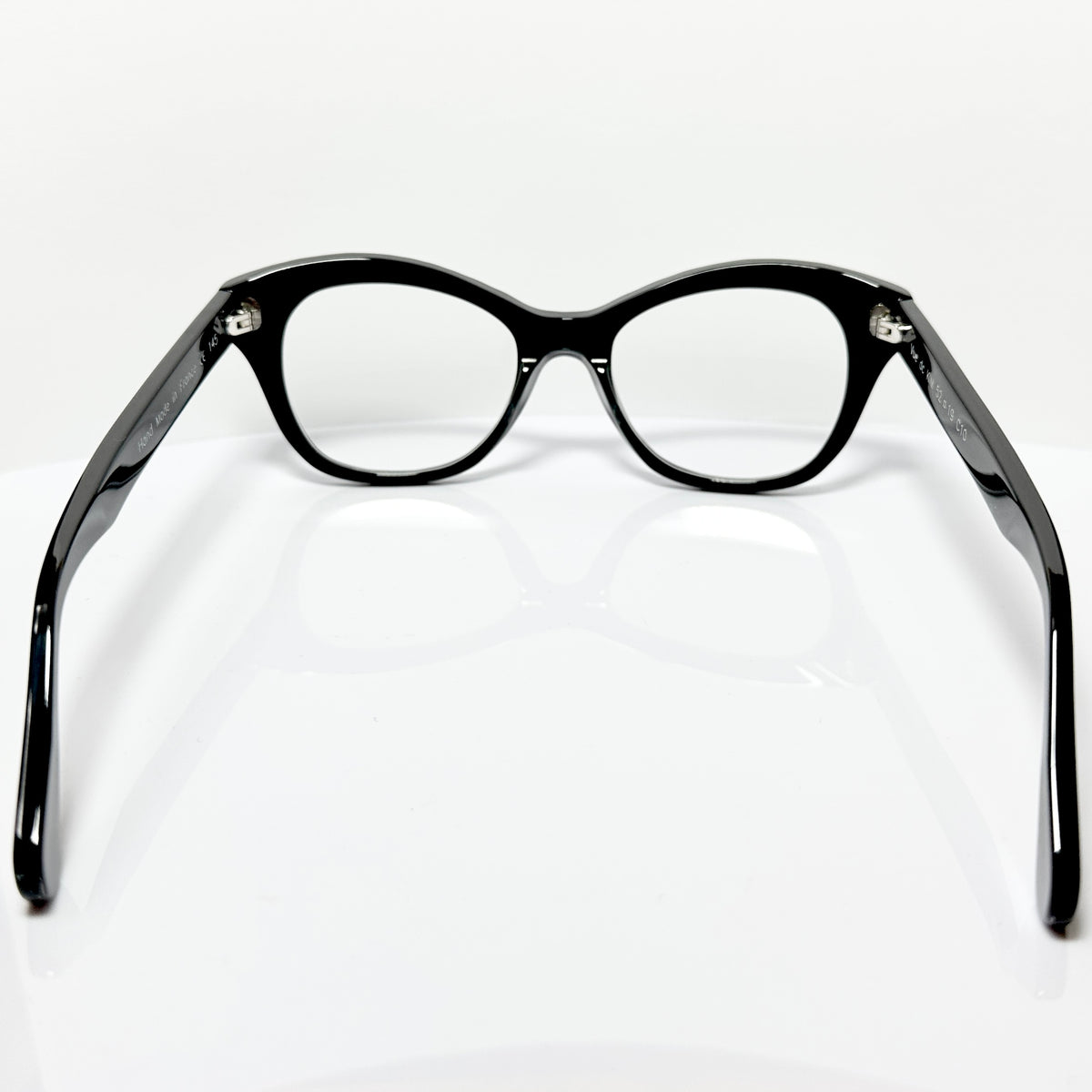 VUE DC KIM C10 Women's Eyeglasses Frame in Crocodile Black - Authentic New