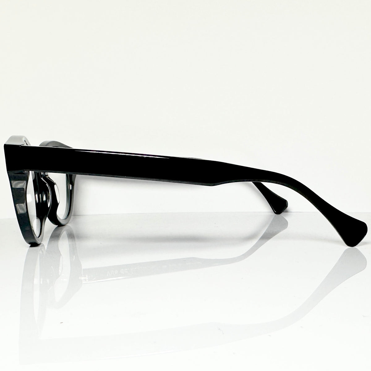 VUE DC GIN Women's Eyeglasses Frame in Black  - Authentic New