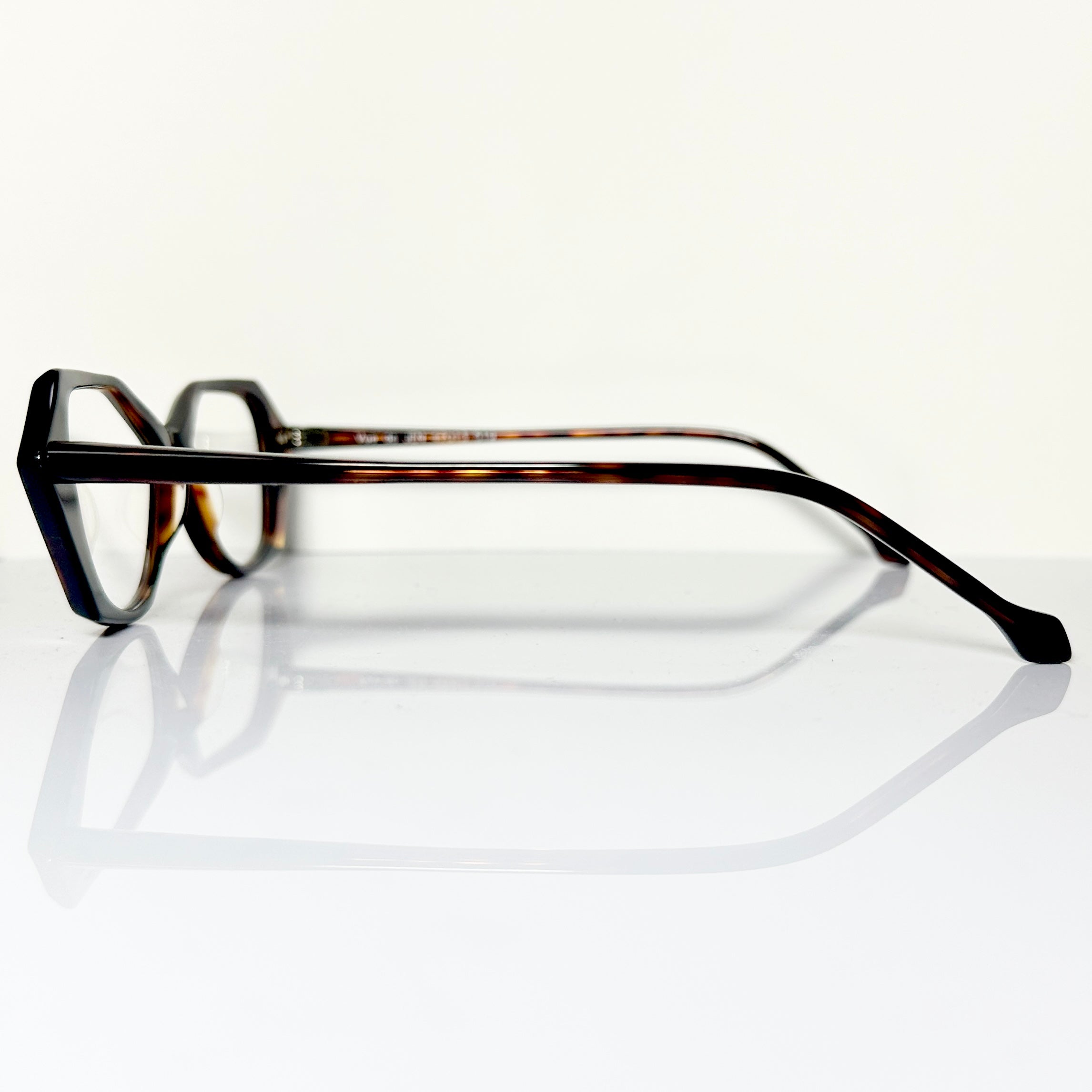 VUE DC JEN 519 Women's Eyeglasses Frame in Tortoise - Authentic New