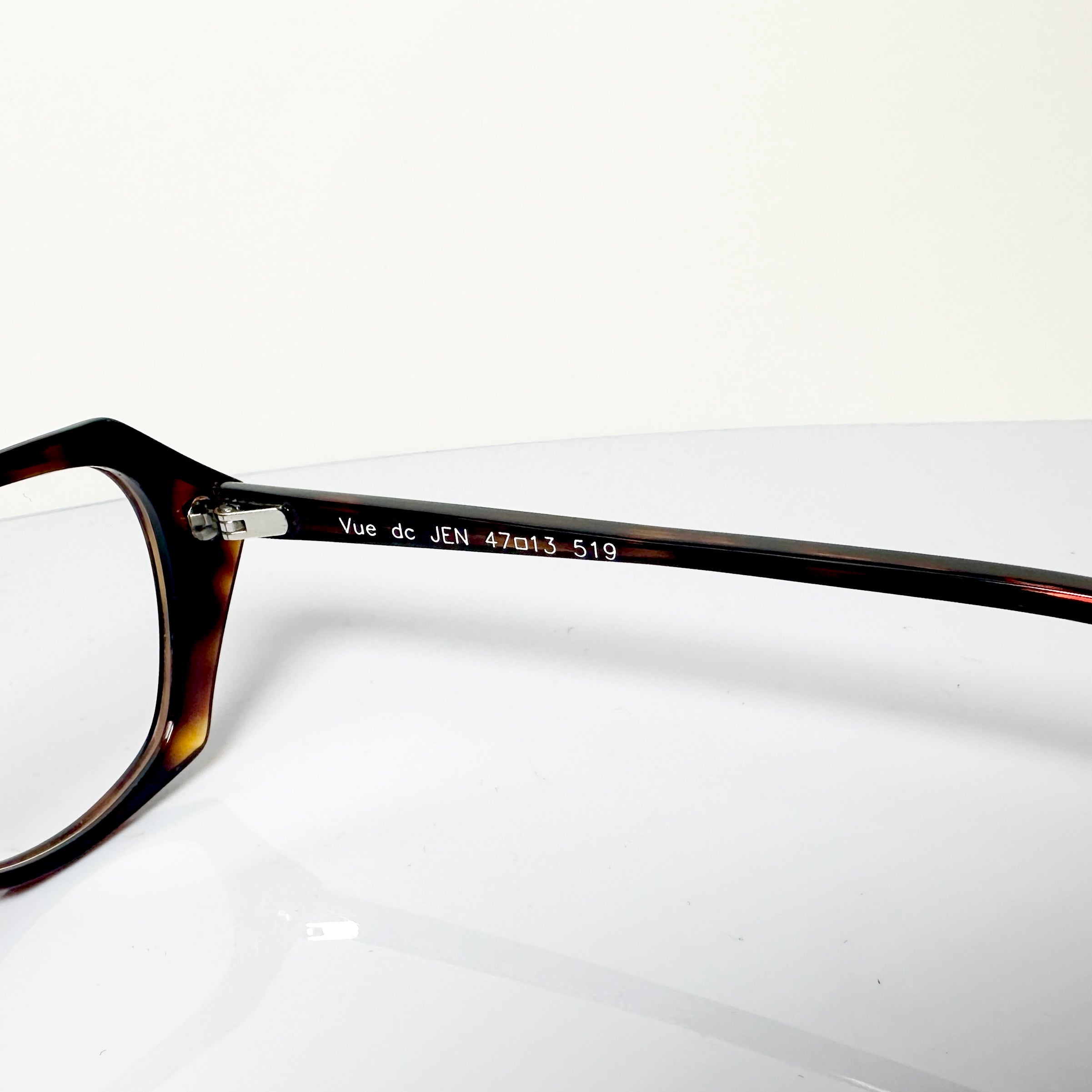 VUE DC JEN 519 Women's Eyeglasses Frame in Tortoise - Authentic New