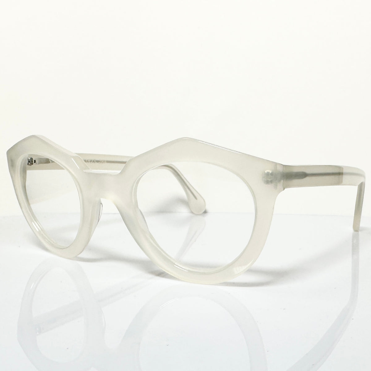 VUE DC ART Unisex Eyeglasses Frame in White - Authentic New