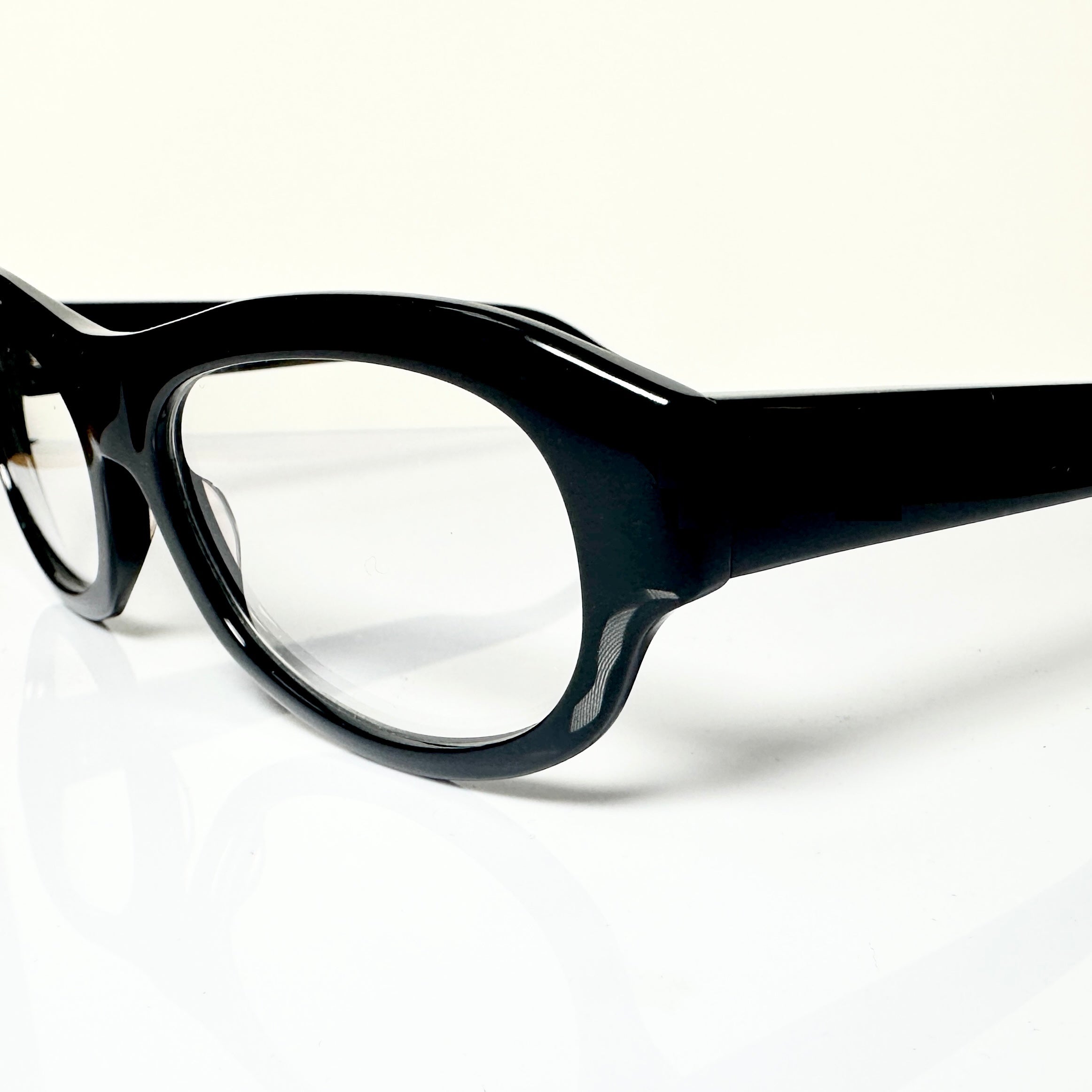 VUE DC JET 100 Unisex Eyeglasses Frame in Black - Authentic New