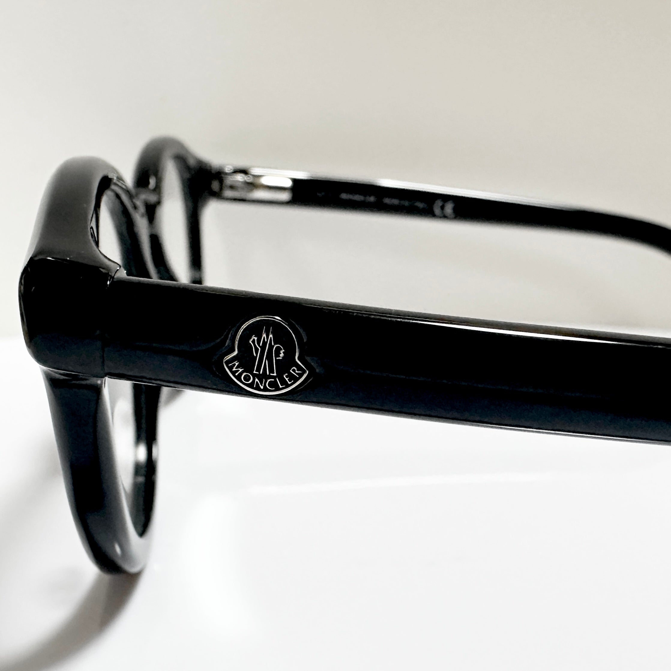 Moncler ML5002 001 Unisex Eyeglasses Frame in Black - Authentic New