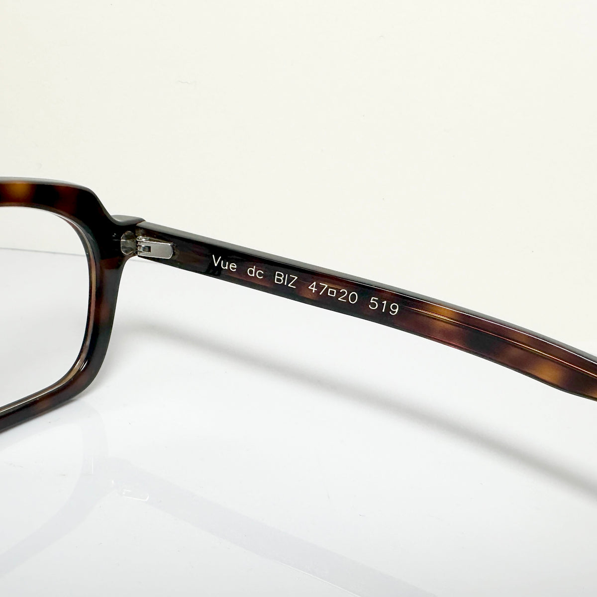 VUE DC BIZ 519 Men's Eyeglasses Frame in Tortoise - Authentic New