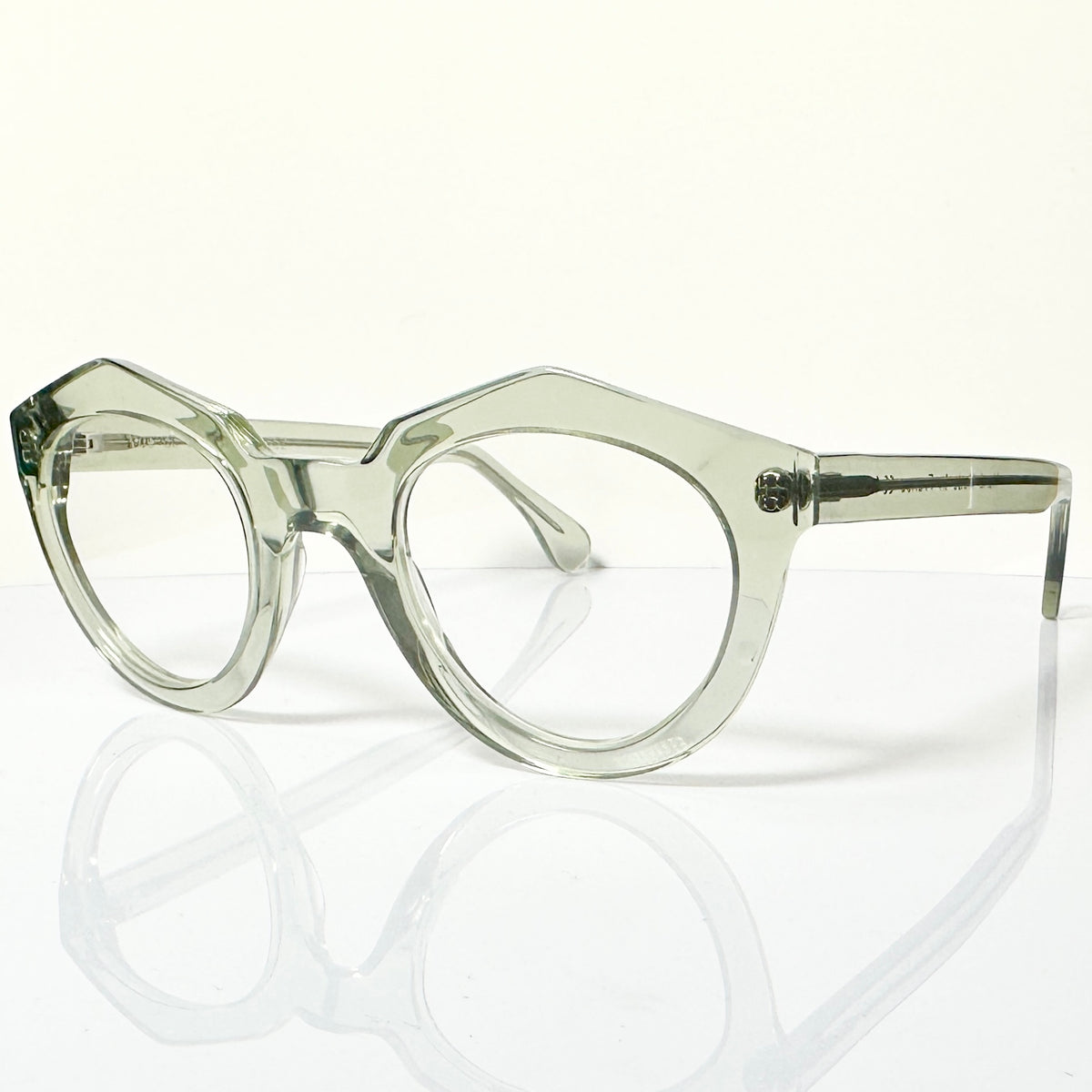 VUE DC ART 850 Unisex Eyeglasses Frame in Crystal Water Green - Authentic New
