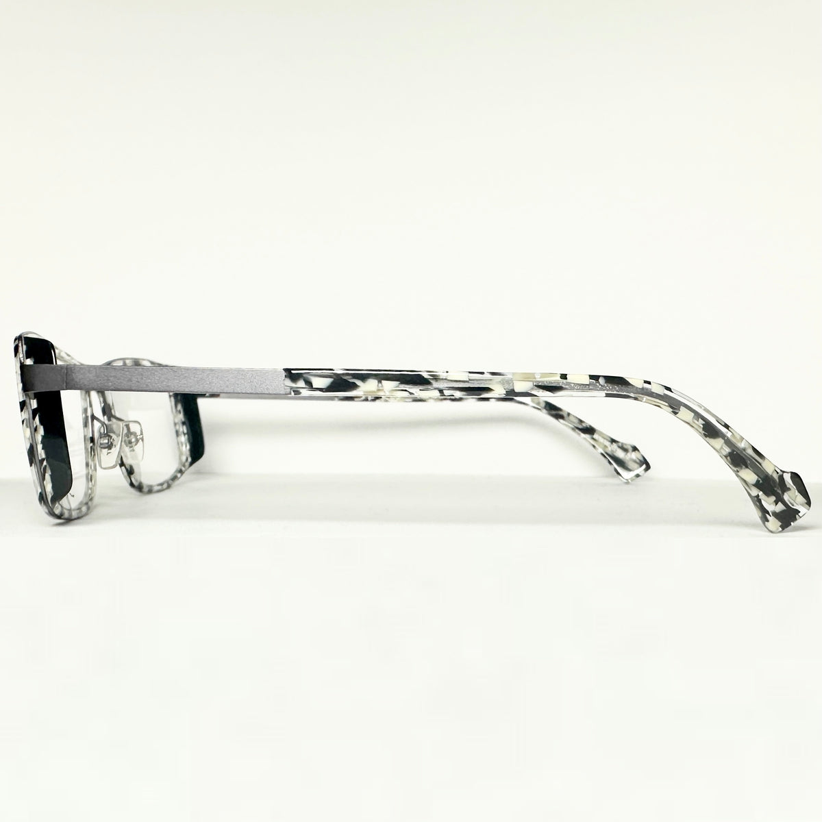 JF Rey JF2647 0503 Men's Eyeglasses Frames in Black White Demi - Authentic New