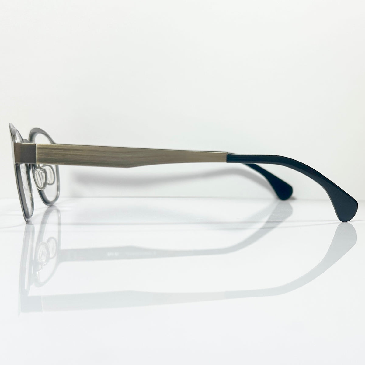 VUE DC M04 Unisex Eyeglasses Frame in Brushed Gold - Authentic New