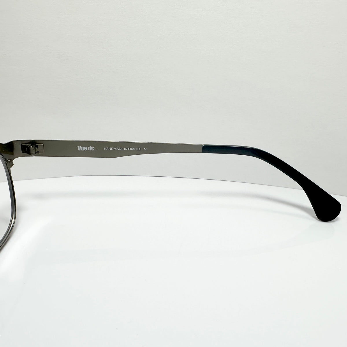 VUE DC M04 Unisex Eyeglasses Frame in Brushed Gold - Authentic New