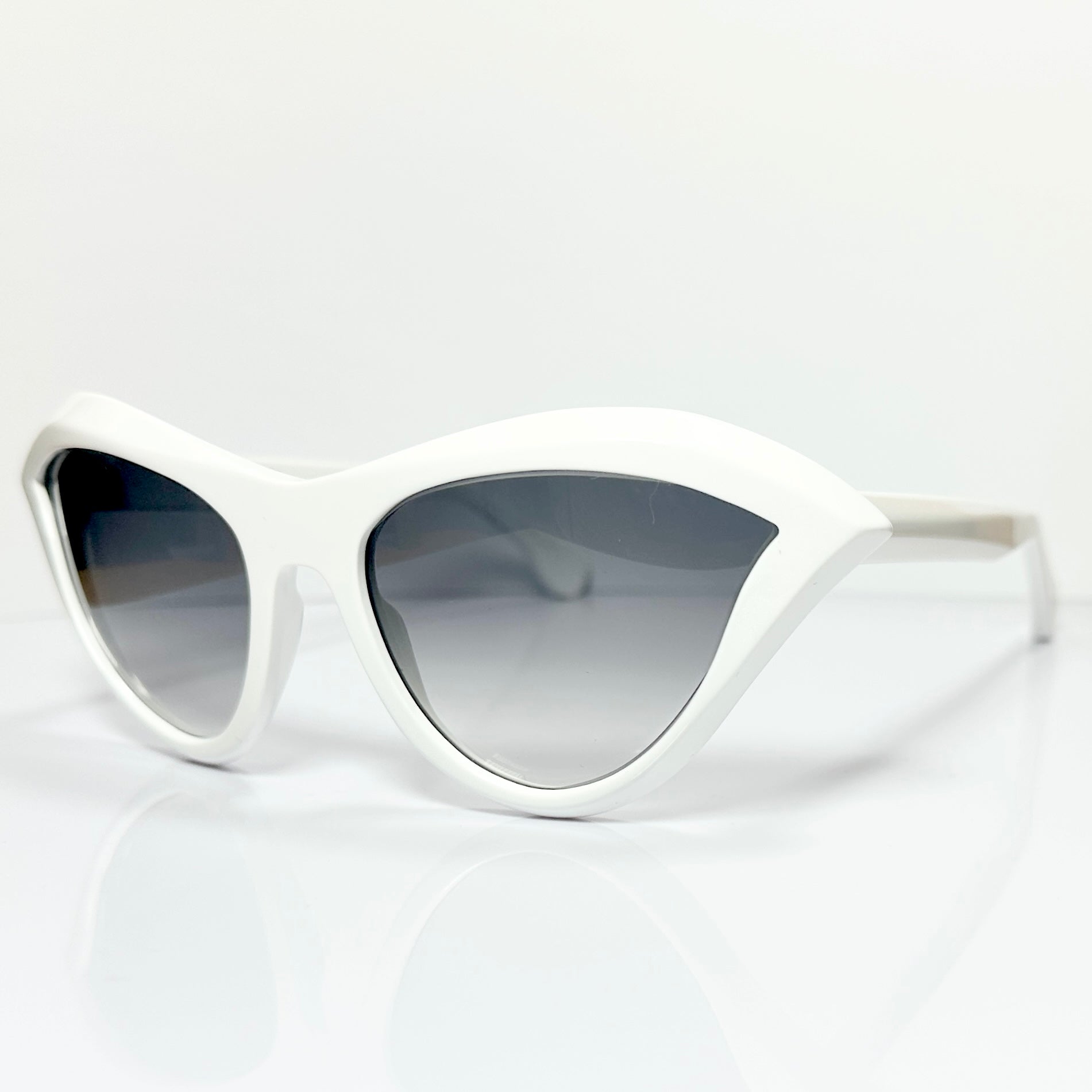 VUE DC KIS Women's Sunglasses Frame in White - Authentic New