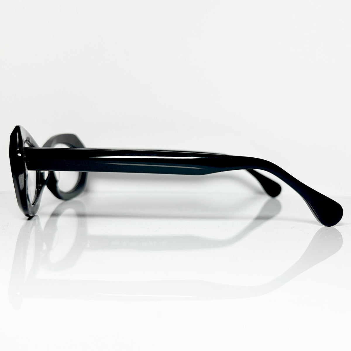 VUE DC KEL 100 Women's Eyeglasses Frame in Black - Authentic New