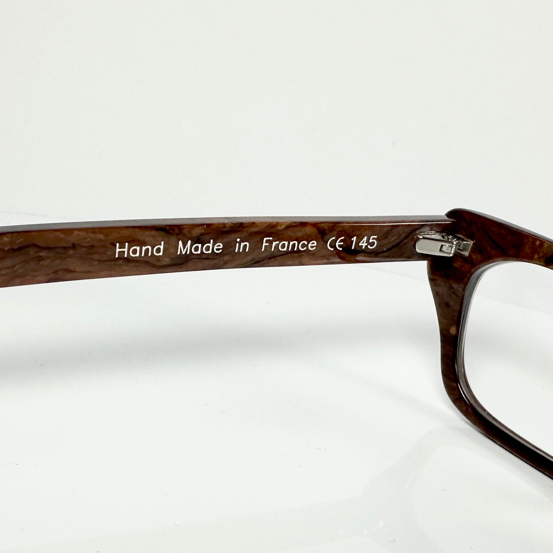 VUE DC SOF 300 Women's Eyeglasses Frame in Wood Texture - Authentic New