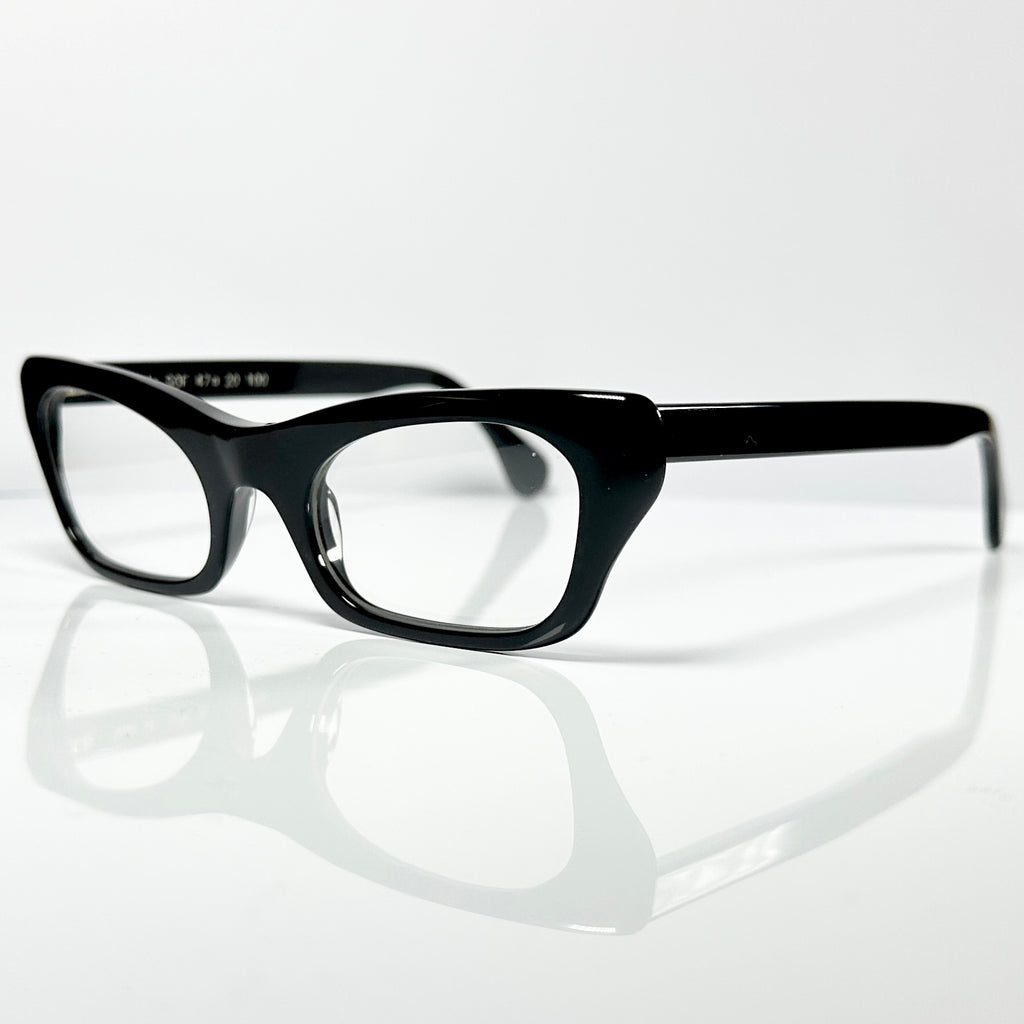 VUE DC SOF 100 Women's Eyeglasses Frame in Black - Authentic New