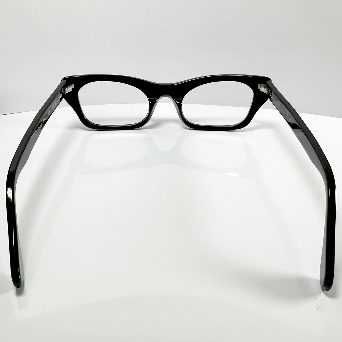 VUE DC SOF 100 Women's Eyeglasses Frame in Black - Authentic New