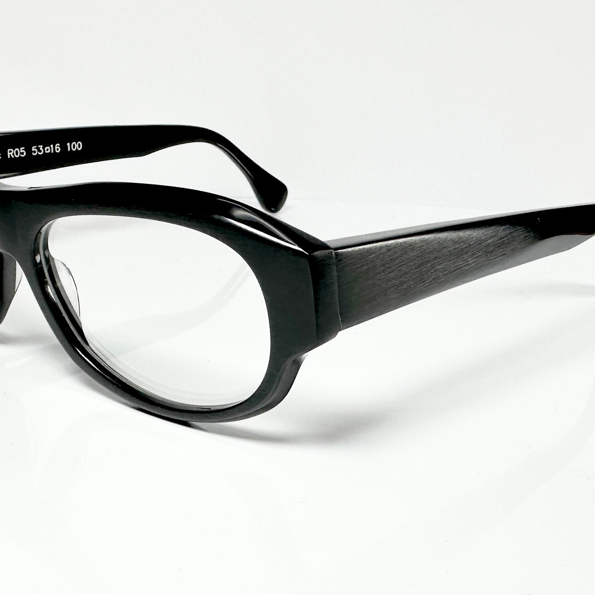 VUE DC R05 100 Eyeglasses Frame in Matt Black - Authentic New