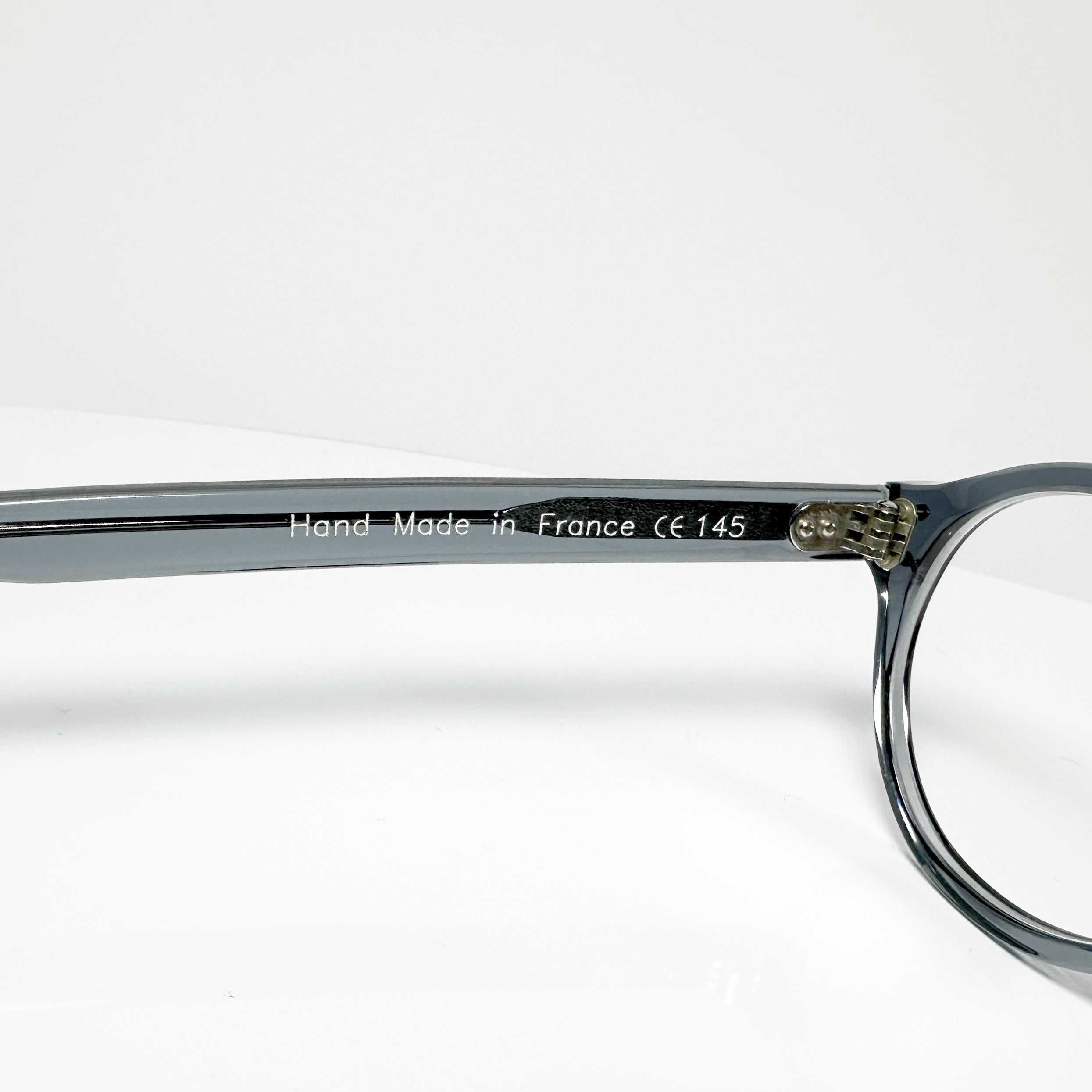 VUE DC PAT 560 Women's Eyeglasses Frame in Grey - Authentic New
