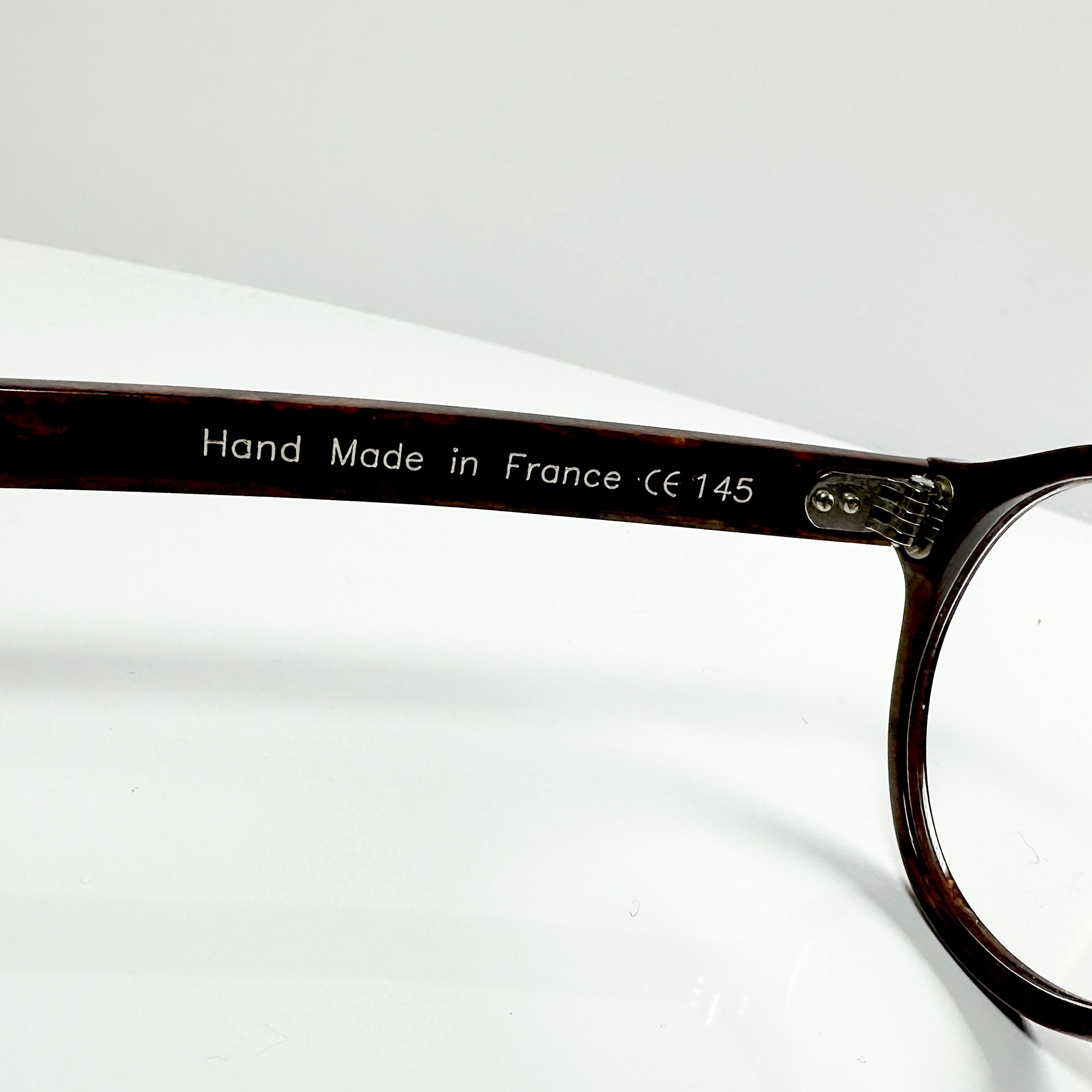 VUE DC PAT Women's Small Eyeglasses Frame in Wood Texture - Authentic New