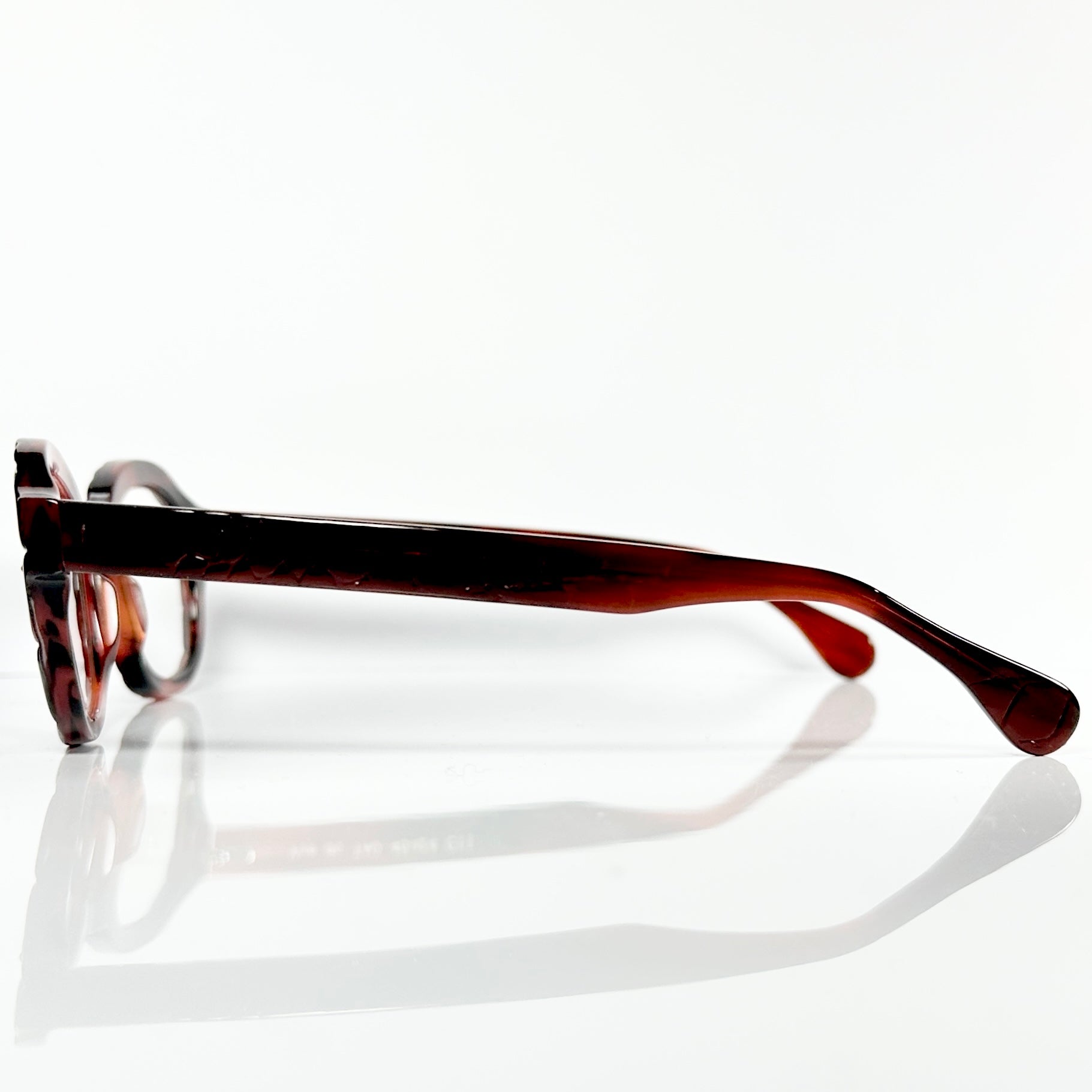VUE DC TAO Unisex Eyeglasses Frame in Croco Tortoise - Authentic New