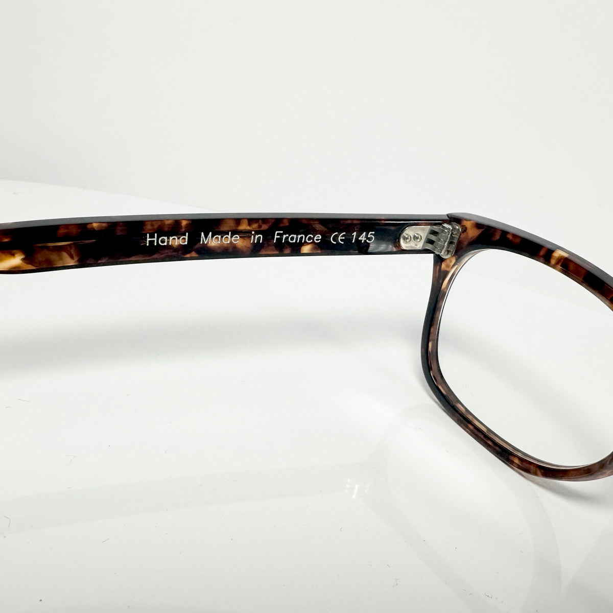 VUE DC DAN Unisex Eyeglasses Frame in Tortoise - Authentic New