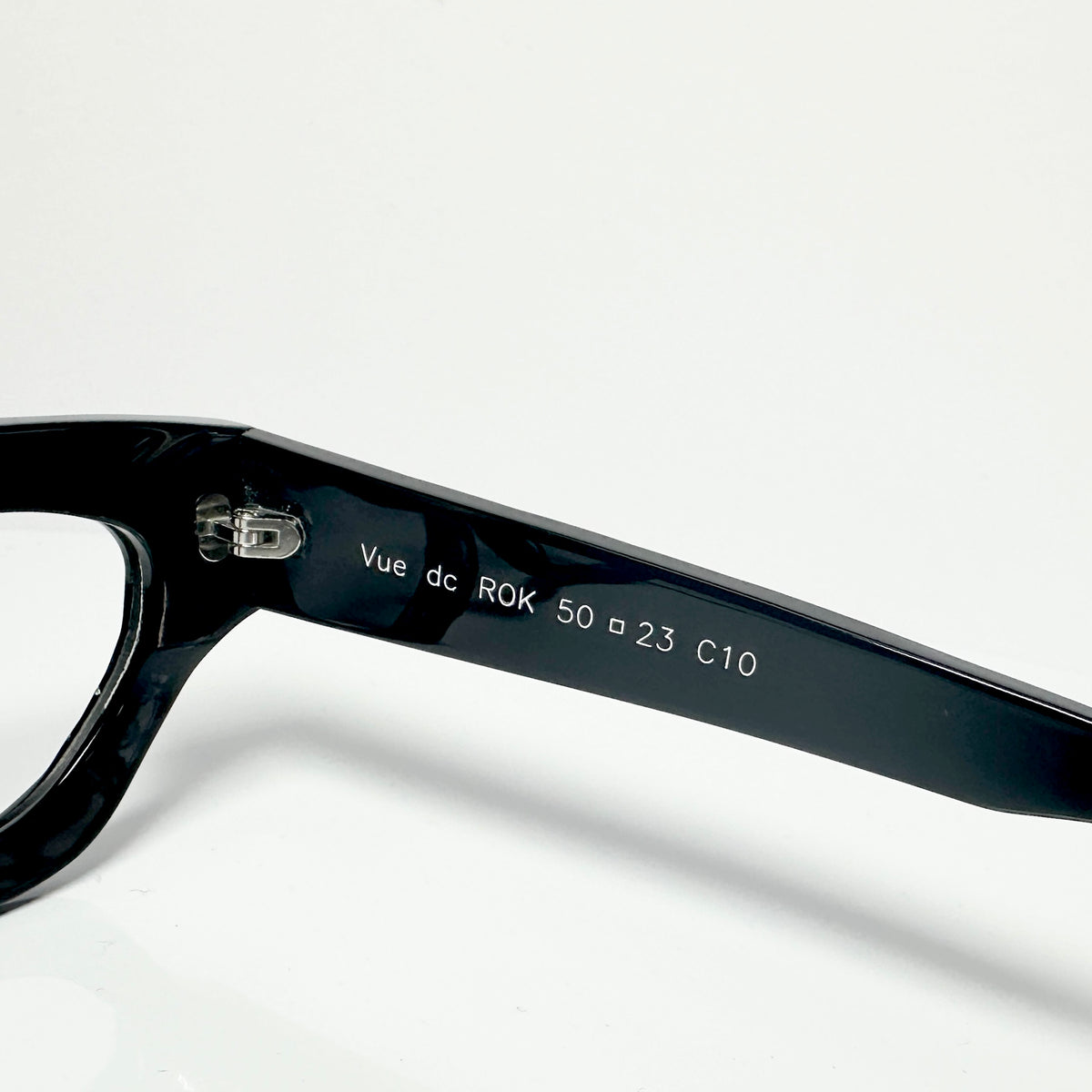 VUE DC ROK C10 Women's Eyeglasses Frame in Crocodile Black - Authentic New