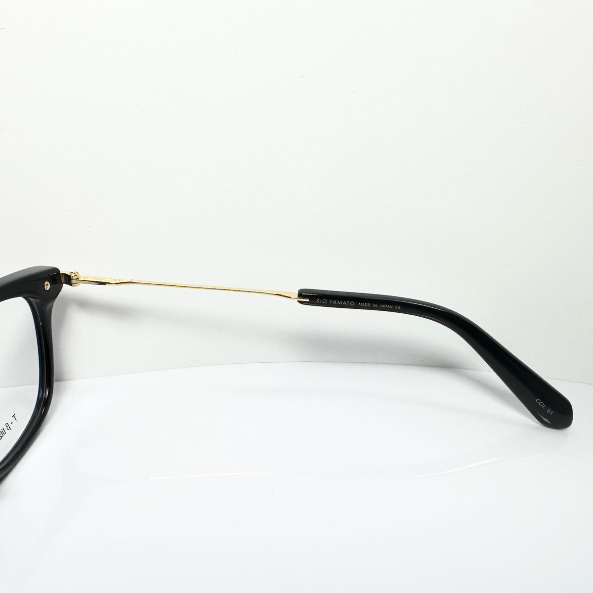 KIO YAMATO KP-185U col 01 Eyeglasses Frames in Black/Gold - Authentic New