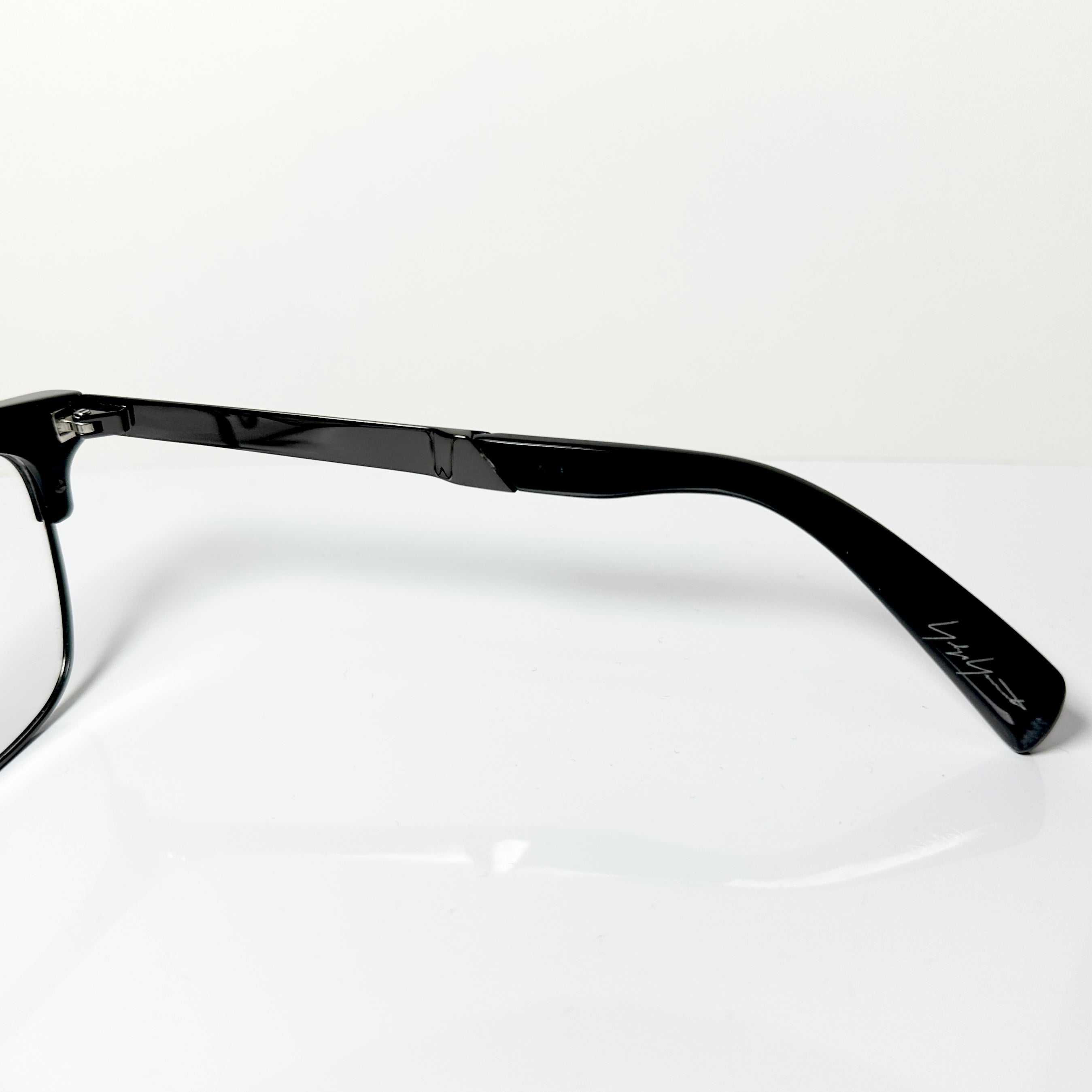 Yohji Yamamoto YY3011 002 Men's Eyeglasses Frame in Matt Black - Authentic New