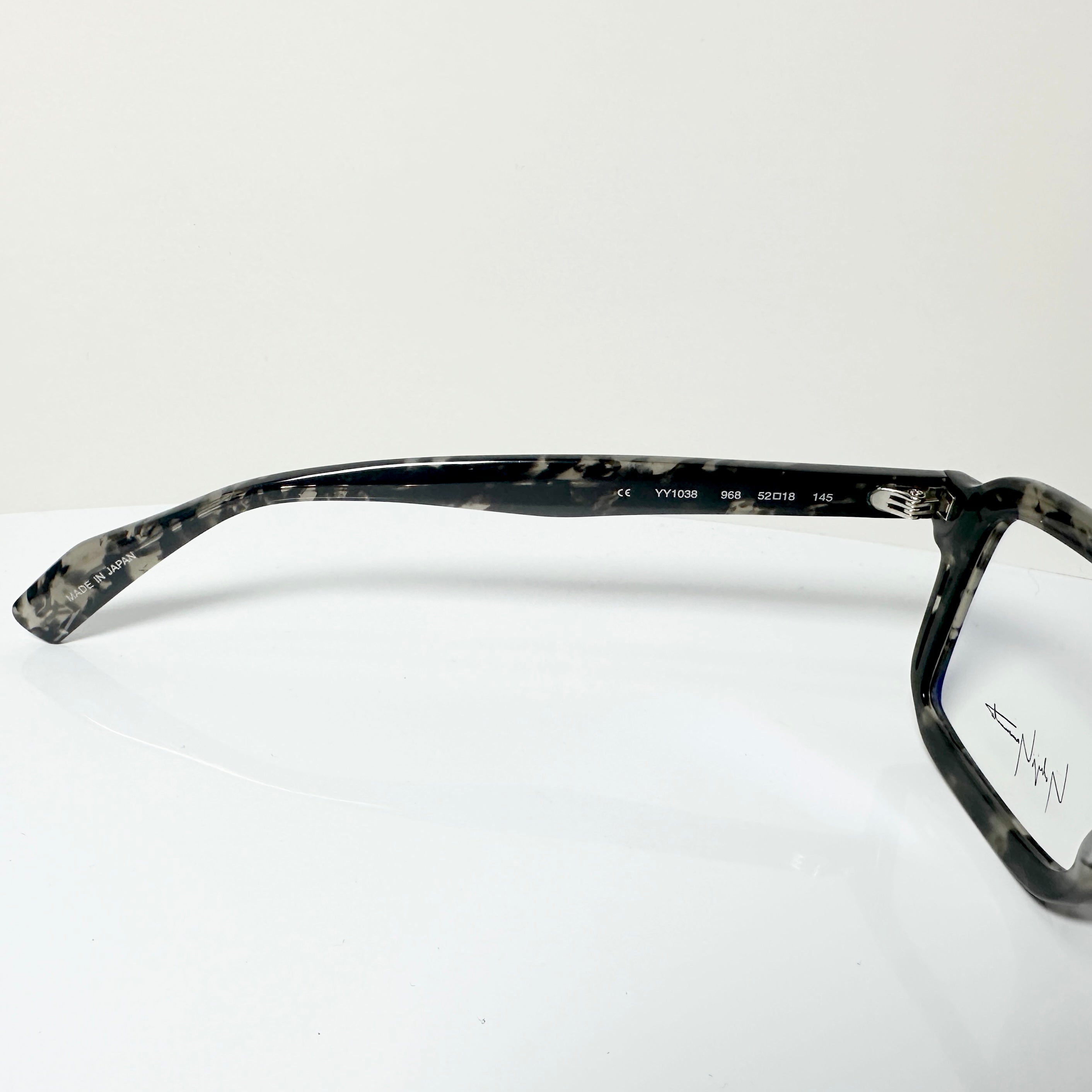 Yohji Yamamoto YY1038 932 Men's Eyeglasses Frame in Grey/Black - Authentic New