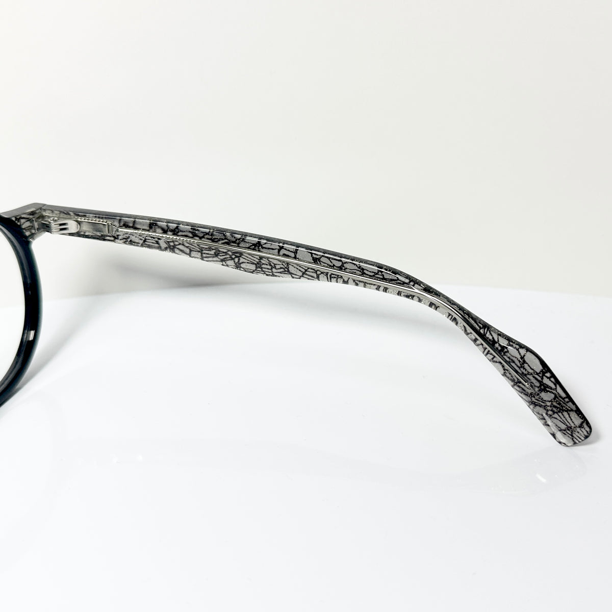Yohji Yamamoto YY1035 019 Eyeglasses Frame in Black/Clear/Gold - Authentic New