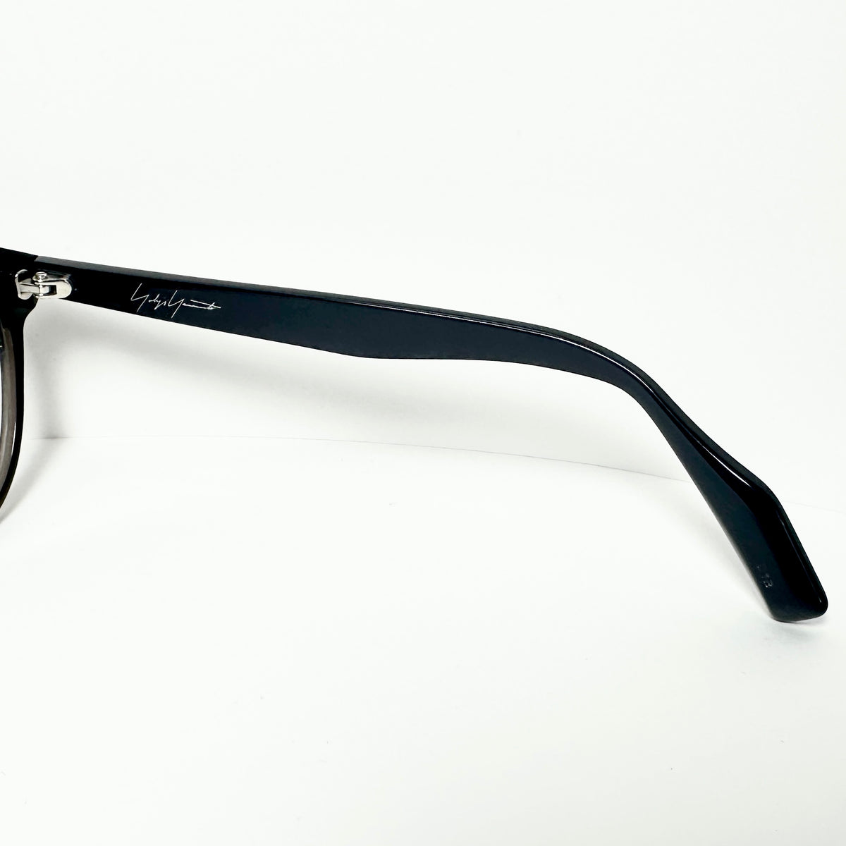 Yohji Yamamoto YY1027 621 Men's Eyeglasses Frame in Black - Authentic New