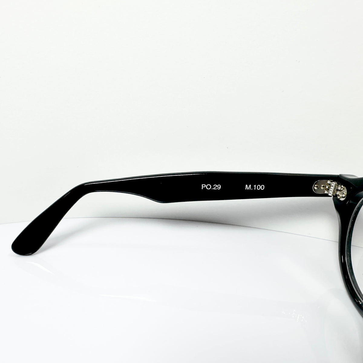 Maryll Round Eyeglasses Frame in Black PO29 - Authentic New