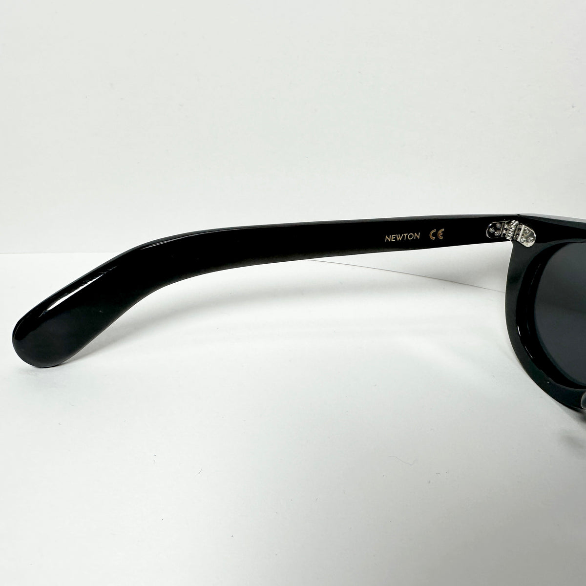 LOUVR - NEWTON Buffalo Horn Sunglasses Frames in Black - Authentic New