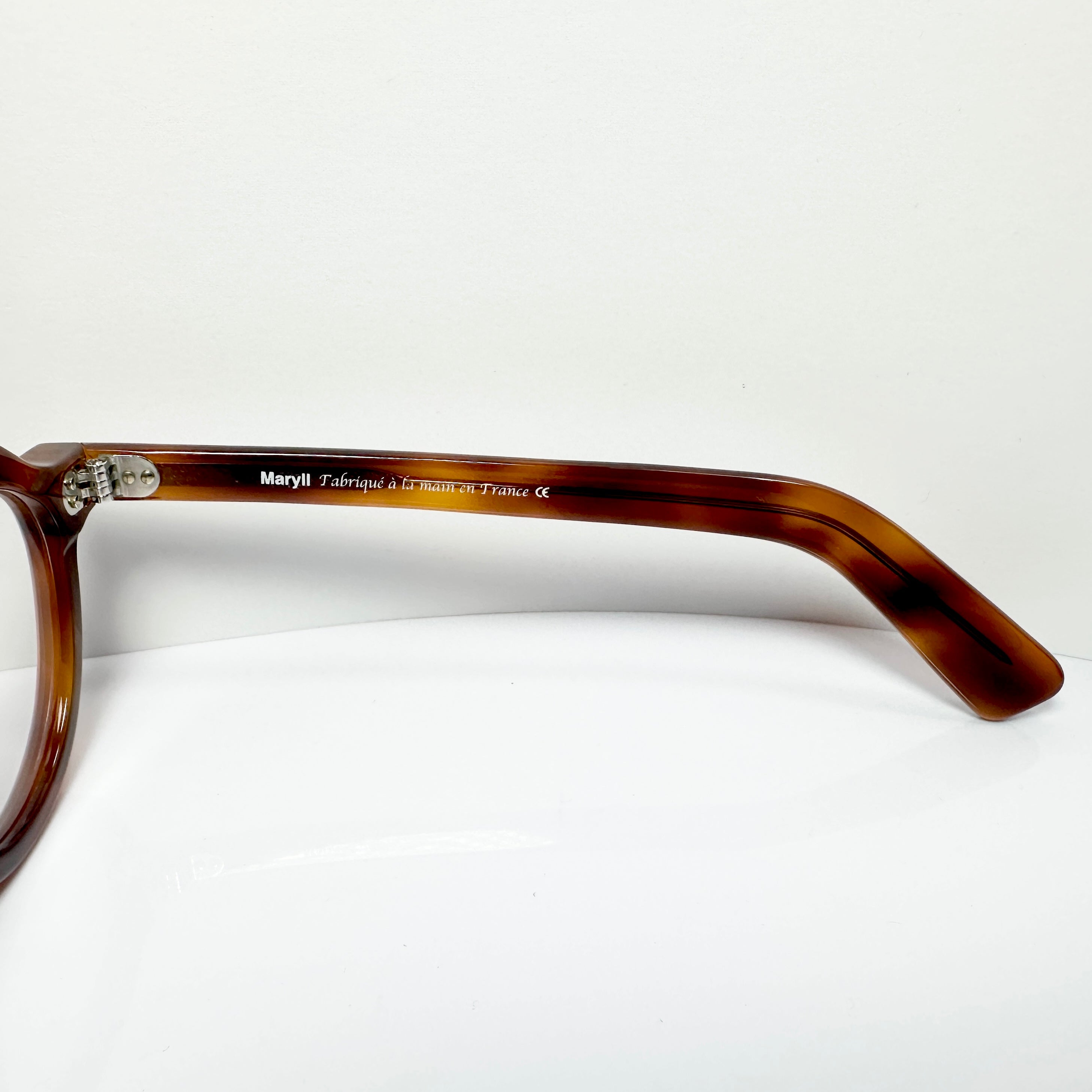 Maryll Men's Crown Panto Eyeglasses Frame in Amber PO23 - Authentic New