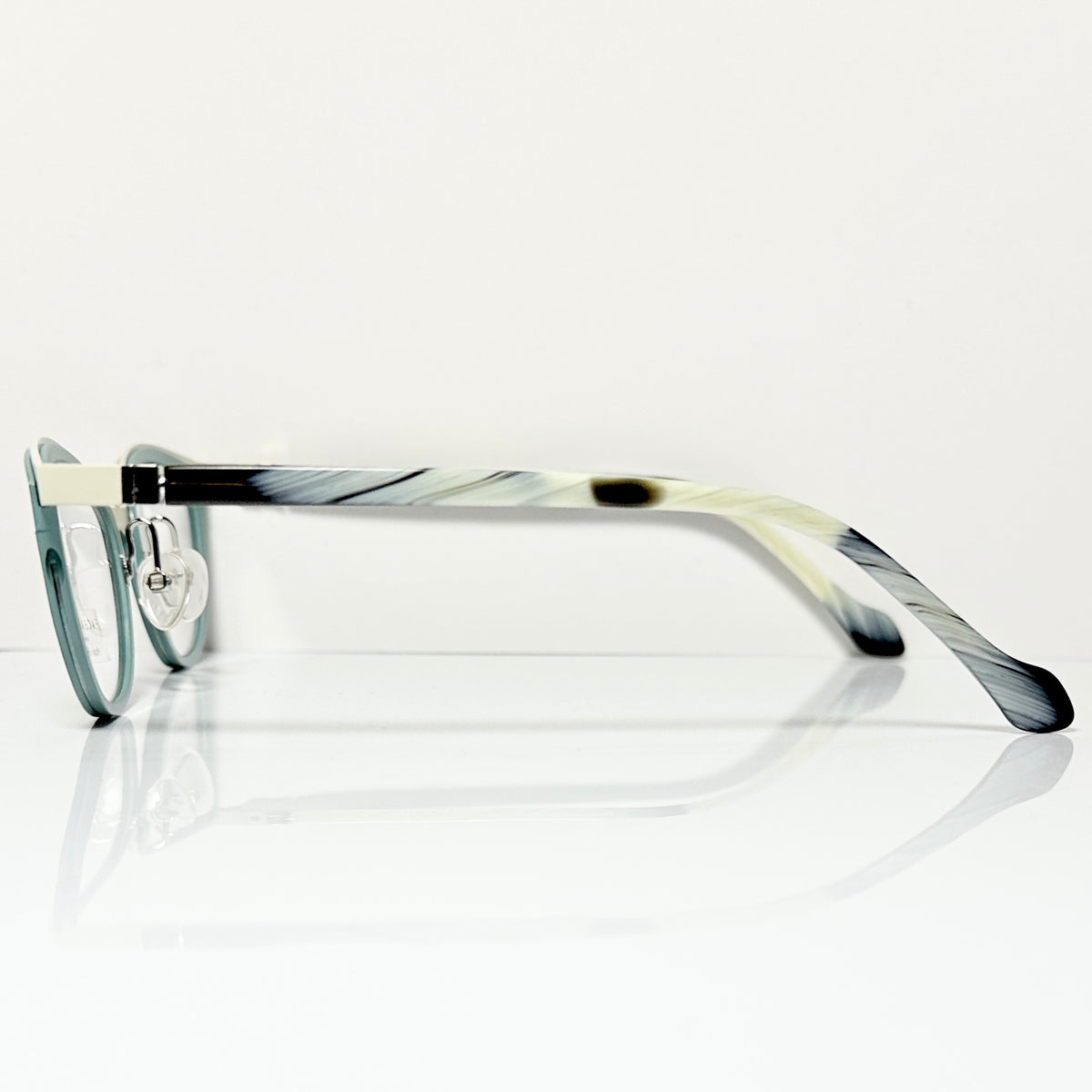 FACE A FACE AKIKO 1 Col 9005 Women's Eyeglasses Frames - Authentic New