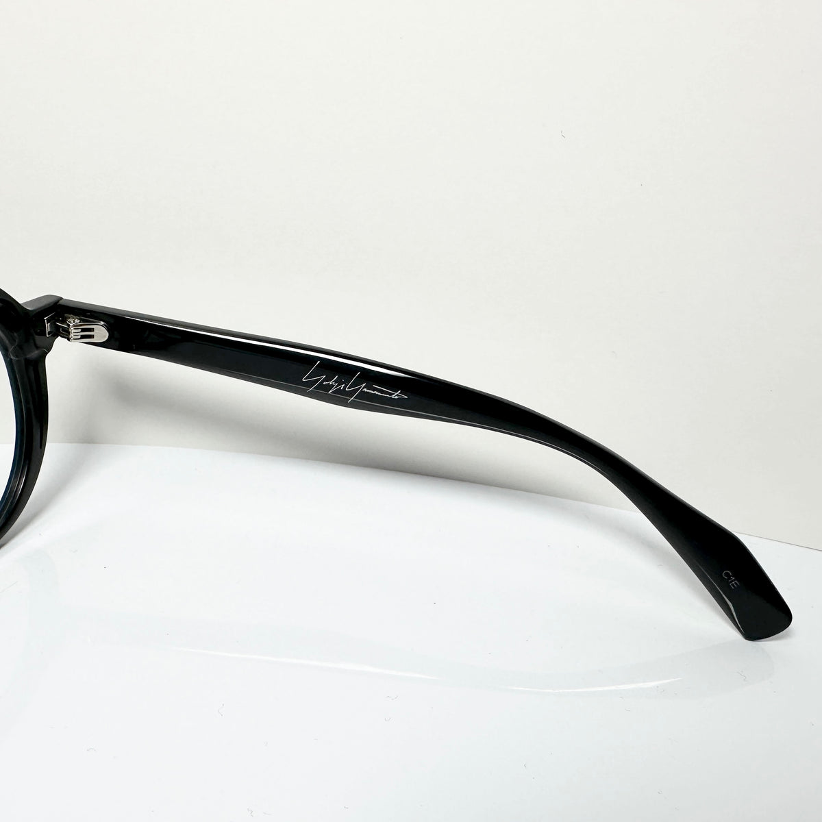 Yohji Yamamoto YY1039 002 Eyeglasses Frame in Matt Black - Authentic New