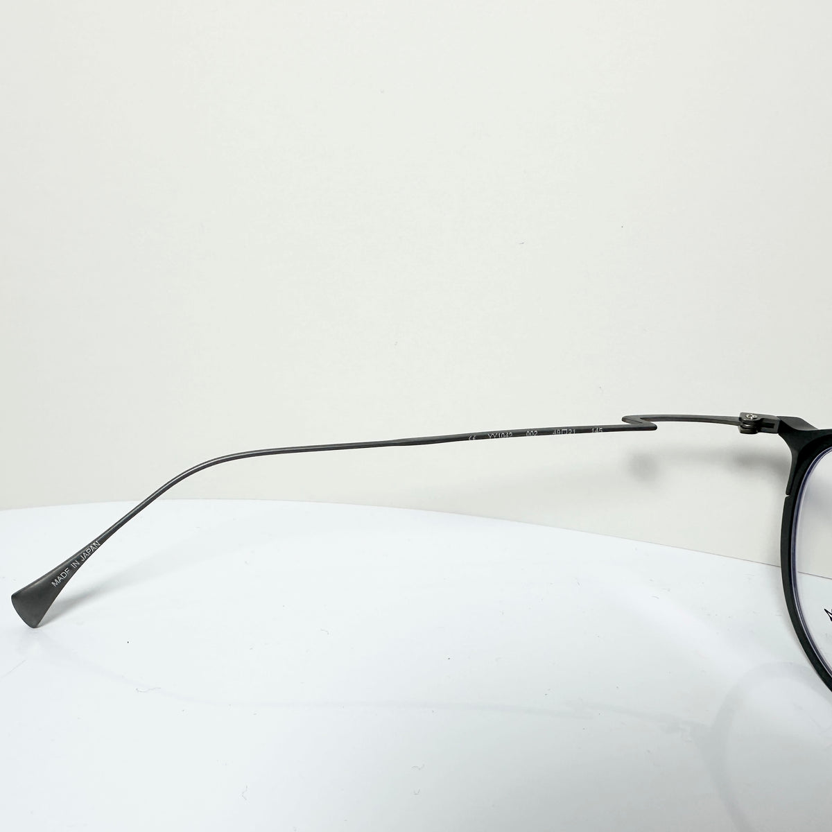 Yohji Yamamoto YY1042 002 Eyeglasses Frame in Black- Authentic New