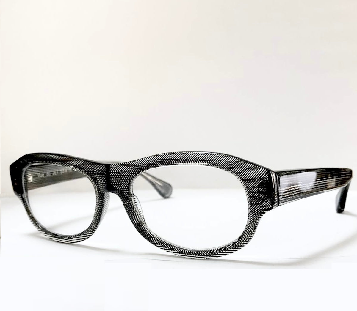 VUE DC JET Unisex Eyeglasses Frame in Black/Clear  - Authentic New